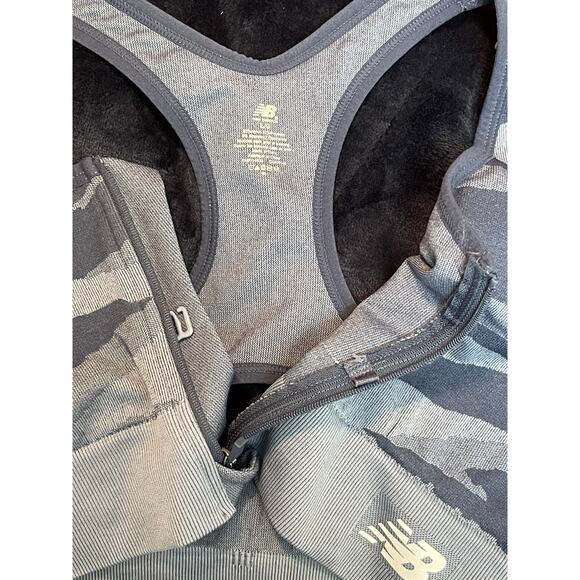 New Balance Women's Large Blue Camo Sports Bra Front Zip Removable Pads Active - Picture 4 of 4
